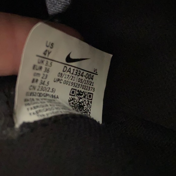 Tiempo Nike turf soccer cleats 4Y black and gray - Picture 2 of 8